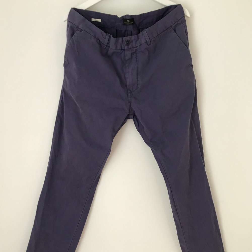 Scotch and Soda garment dyed cotton chinos. Straig